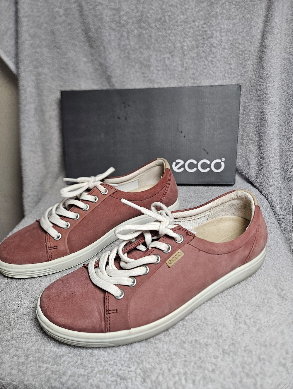 Women Ecco Sneakers